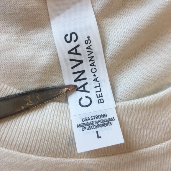 Halloween Graphic Tee Bad Girls Sanderson Sisters Natural Large Mug Shots - Picture 8 of 9